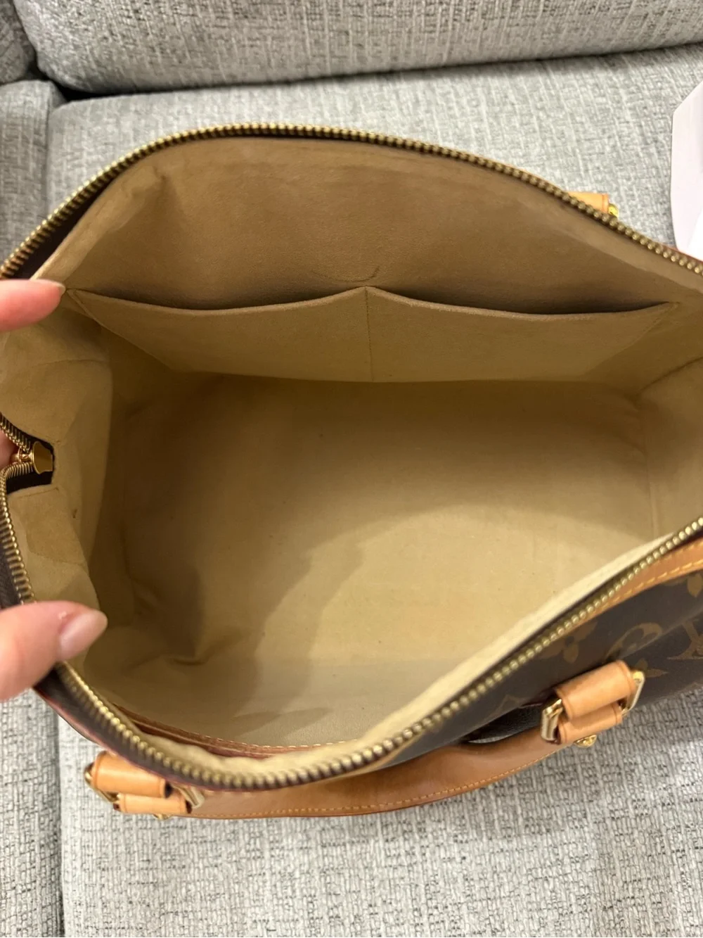 AUTHENTIC LOUIS VUITTON RETIRO PM
